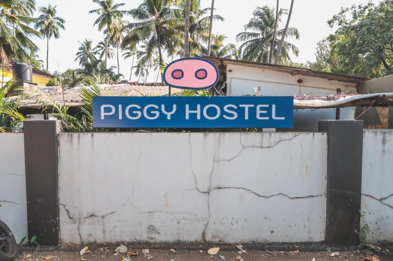Piggy Hostel Vagator Exterior foto